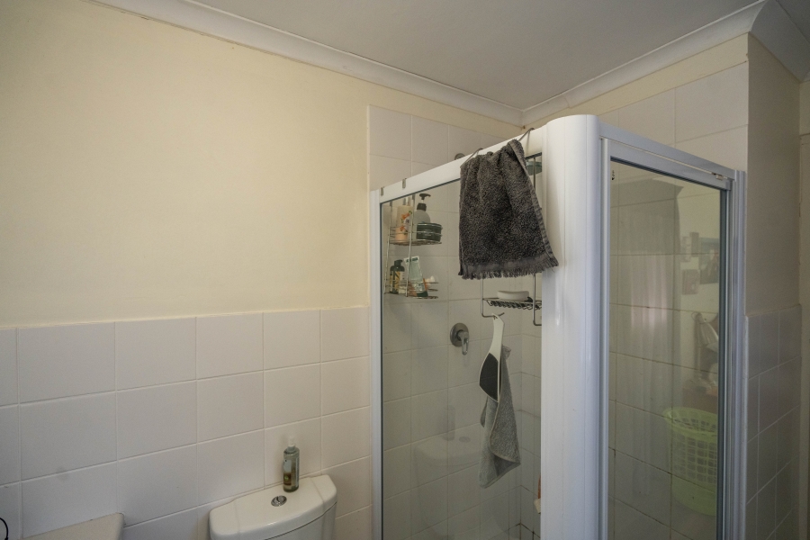 5 Bedroom Property for Sale in Seafield Eastern Cape